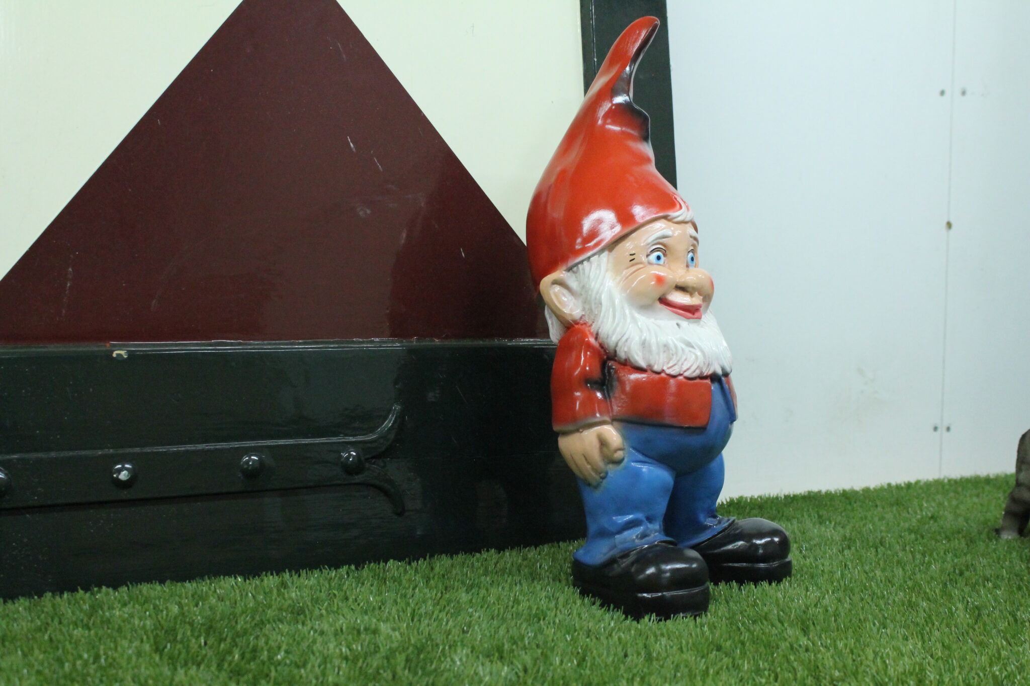 Kabouter met rode muts – Terrasdeco.nl